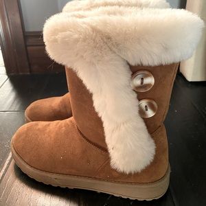 Girls size 5 winter boots